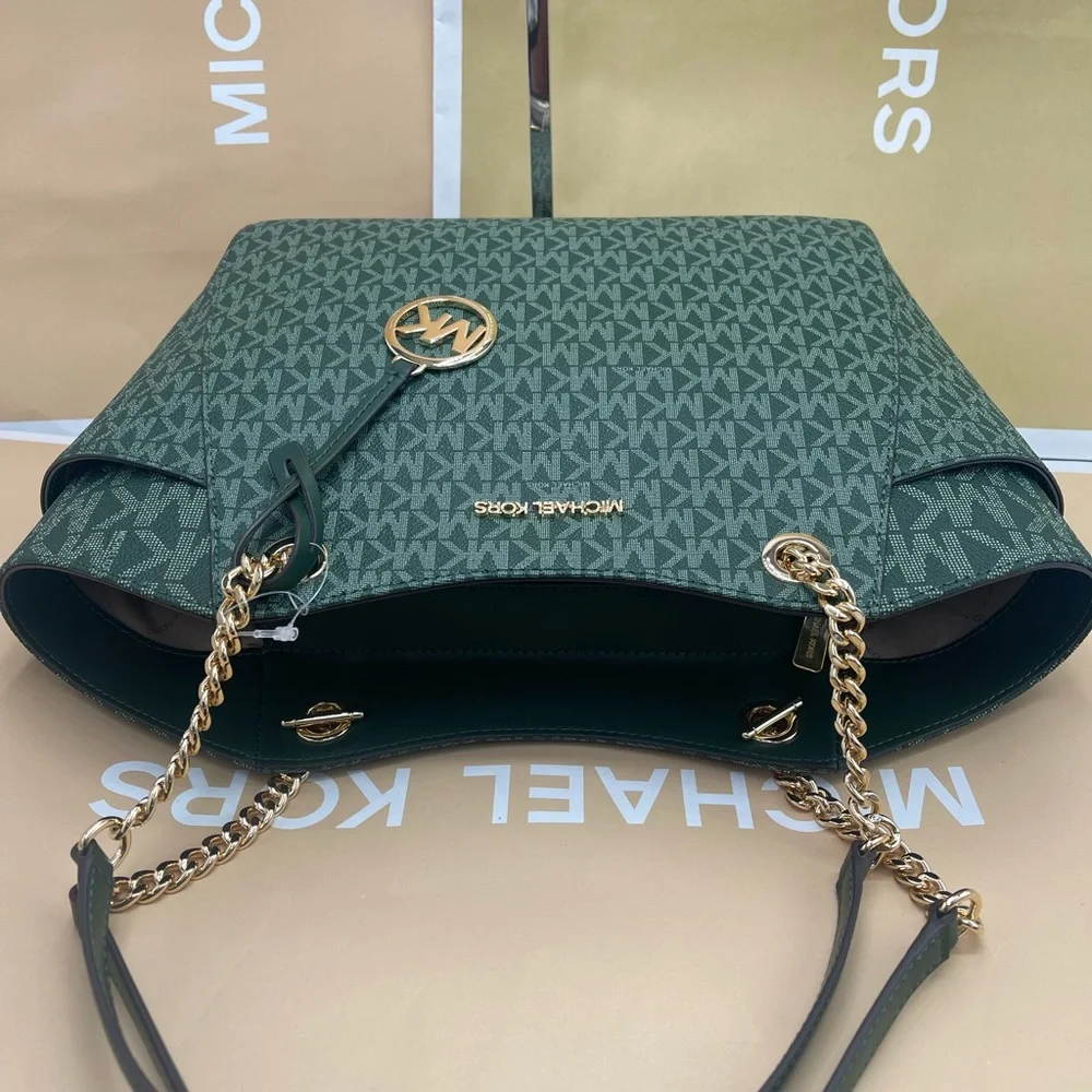 MICHAEL KORS
Jet Set Travel Large Signature Chain Shoulder Tote Bag
Moss
NWT - Picture 7 of 16